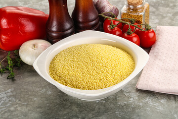 Raw dry wheat couscous grain