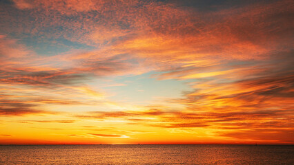 Obraz premium Sunrise on San Sebastian Beach Barcelona Spain