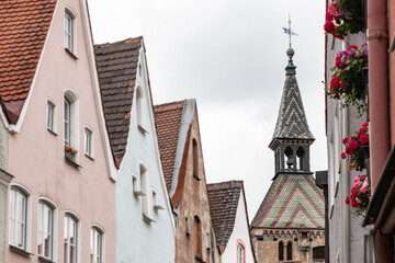 Fototapeta na wymiar Schmalzturm in der Altstadt von Landsberg am Lech