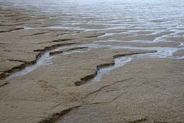 Fototapeta na wymiar Banc de sable à marée basse