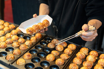 美味しそうなたこ焼きの写真