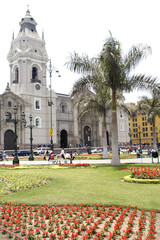 Naklejka premium Peru Lima Metropolitan Cathedral Plaza de Armas and its water fountain