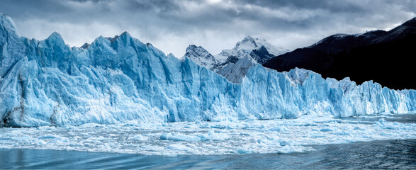 Glacier in Lago Argentino, Argentina - obrazy, fototapety, plakaty