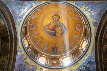 エルサレムの聖墳墓教会のドームに描かれたキリスト像