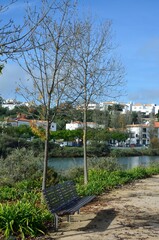 Ribera del río Gilao en Tavira, Algarve, Portugal