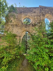 Fototapeta na wymiar Ruins of the St. Pankraz castle chapel near Nöstach in Lower Austria. Also know as Pankraziburg.