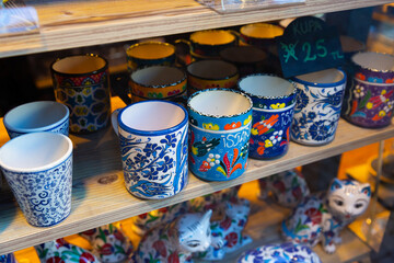 Fototapeta na wymiar Traditional Turkish ceramic souvenirs at the Istanbul market. Turkey