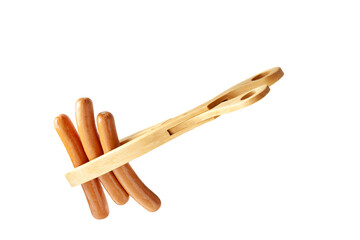 Bockwurst mit Holzzange auf weißem Hintergrund