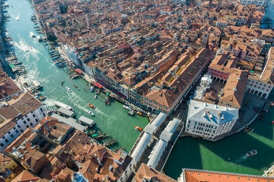 Aerial view of Grand Canal and Rialto Bridge, Venice, Veneto, Italy, Europe