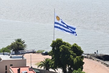Bandera flameante de Uruguay, Río de la Plata, Colonia del Sacramento 