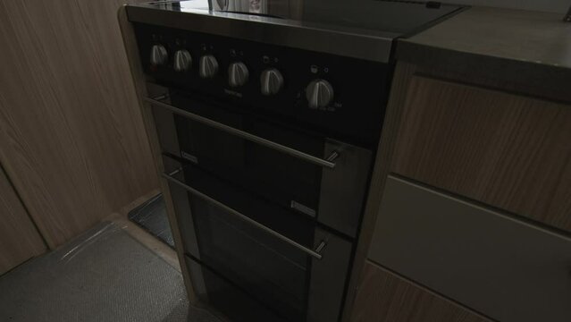 Caravan Cooker