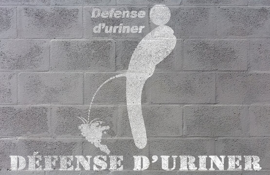 D&eacute;fense d&rsquo;uriner, marquage sur mur de parpaings 