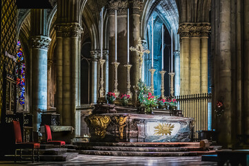 Reims Cathedral - The altar