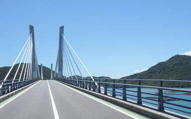 日生湾を渡る備前日生大橋（岡山県備前市）