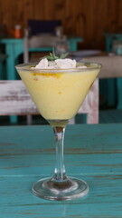 Postre copa helada maracuya