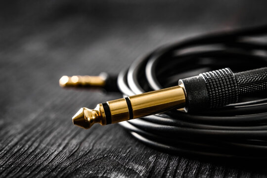 audio cable with Jack connectors