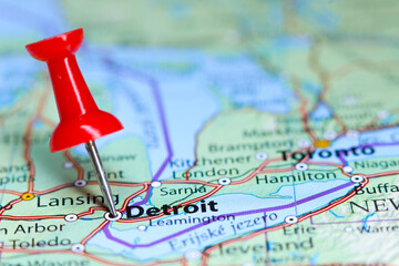 Detroit, Chicago pin on map