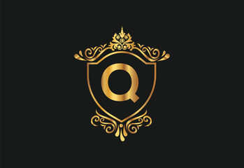 Q latter logo design with nature beauty Premium Vector