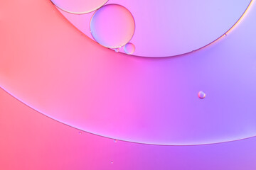 Top view movement of oil bubbles in the liquid