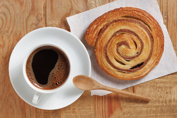 Coffee and cinnamon roll