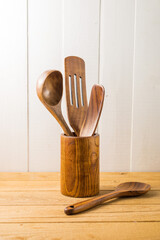 wooden cooking accessories - 702998358