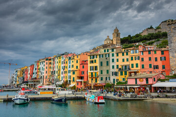 Fototapeta na wymiar The colorful buildings of Portovenere, ligurian town in Italy