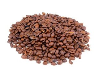 Obraz premium Coffee Beans isolated on white background area for copy space.