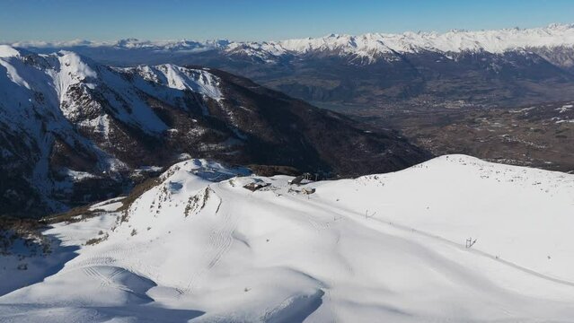 Highest restaurant Snack Le Z&eacute;nith Les Orres ski resort Pousterle Genepi chairlift