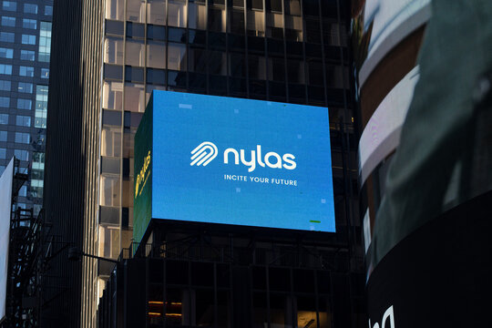 New York, NY, USA - July 4, 2022: Nylas Advertisement Is Seen On An Outdoor Digital Billboard In Midtown Manhattan, New York City. Nylas Is An API Platform That Streamlines Enterprise Communications.