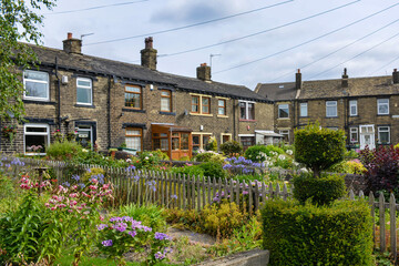 Bradford, UK : Typical stone terraced housses in the Wibsey area of Bradford