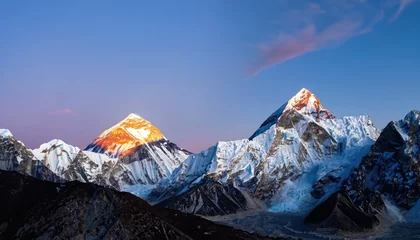 Foto auf Acrylglas Makalu The twilight sky over Mount Everest, Nuptse, Lhotse, and Makalu