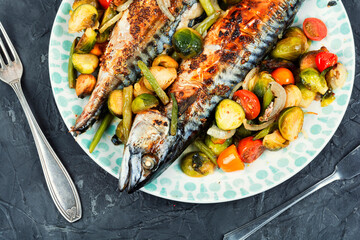 Mackerel fish baked with vegetables.