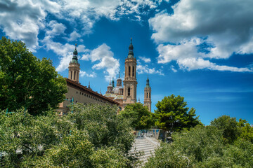 Fototapeta na wymiar Zaragoza is the capital of Aragon, one of the autonomous communities in northeastern Spain. In the center of the city is the baroque basilica of Our Lady of Pilar, Spain