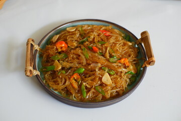 stir fry vermicelli on a plate 