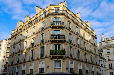 typical parisians building facade , haussmannian style  ,8th arrondissement
