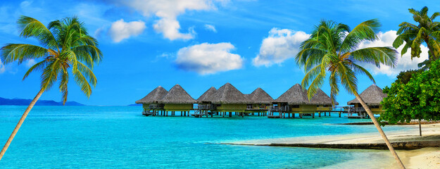 Bora Bora is an atoll belonging to the group of Society Islands in French Polynesia. Bora Bora is considered one of the most exclusive and luxurious holiday resorts.