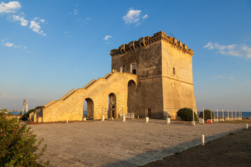 Fototapeta na wymiar Torre di San Tommaso a Torre Lapillo in Puglia Salento
