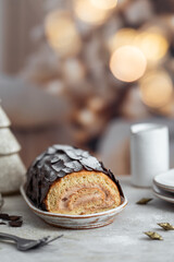 bûche roulée gâteau de Noël génoise crème de marron chocolat fait maison