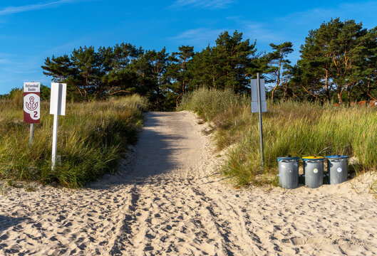 Strandzugang mit Sandd&uuml;nen, Ostseebad Baabe, R&uuml;gen, Mecklenburg-Vorpommern, Deutschland