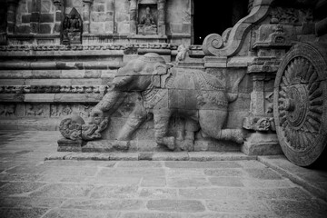 Statues along the walls of the steps in Airavatesvara Temple located in Darasuram town in Kumbakonam, India.