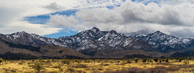 Hualapai Mountains viewed from US-93 I-40