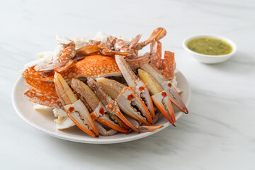 Steamed blue crab with spicy seafood sauce