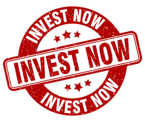 invest now stamp. invest now label. round grunge sign