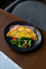 Omelet with ham