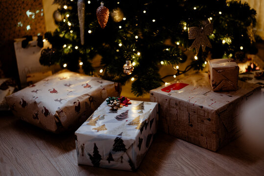 christmas tree with gifts