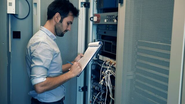 it administrator fixing configuration and monitoring on mining server	