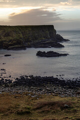 imagen de la playa de la Calzada del Gigante en Irlanda del norte