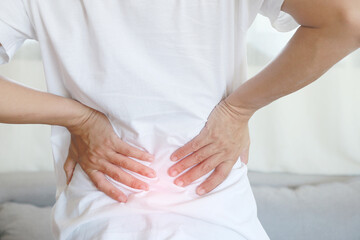 Lumbar pain due to muscle inflammation, kidney inflammation, spinal disc herniation Under the concept of health care