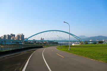 台湾 台北市 基隆河沿いのサイクリングコース