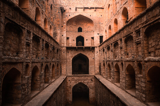 Massive stepwell Ugrasen ki Baoli in Delhi